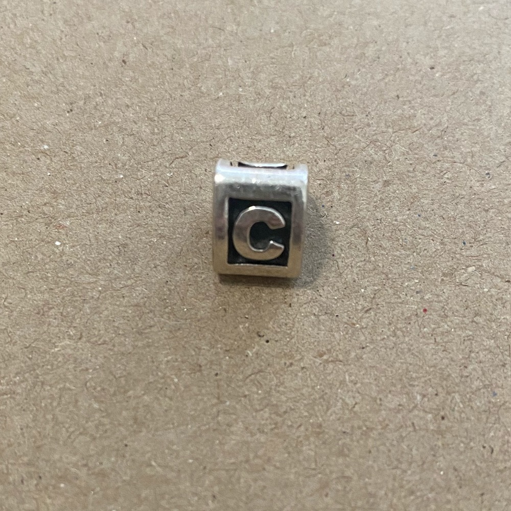 Pandora C
